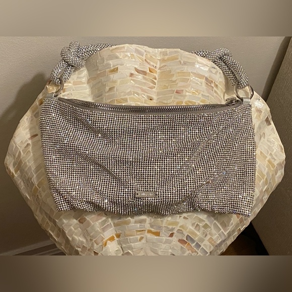 🪩🕺🏻Cult Gaia Hera Nano Bag!🕺🏻🪩 - Picture 4 of 17